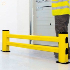 Guía y restringe el paso de tráfico rodado a las zonas protegidas