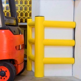Versión con 3 laterales para la protección de pilares y columnas adosados en pared